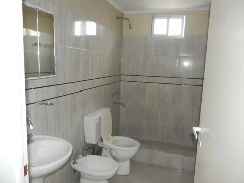 Edificio - Venta - Argentina, Quilmes - Chacabuco 600