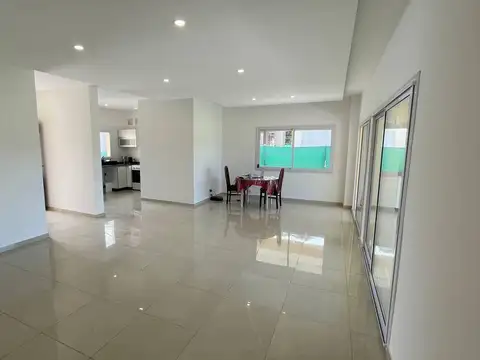 Casa en Alquiler al Norte