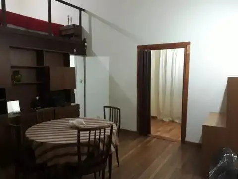 Depto Tipo Casa en Venta en San Nicolás, USD 90.000