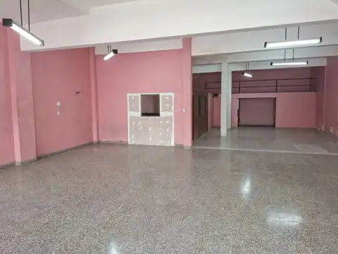 Alquiler local 200 m²