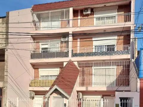 DEPARTAMENTO 2 AMB CON BALCON 60M2 A 400M EST V BOSCHH