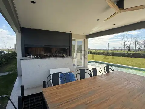 Casa en Venta en Alvear, USD 190.000
