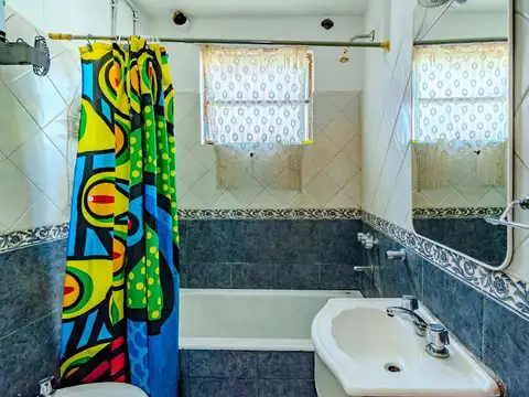 Depto Tipo Casa en Venta 56 años