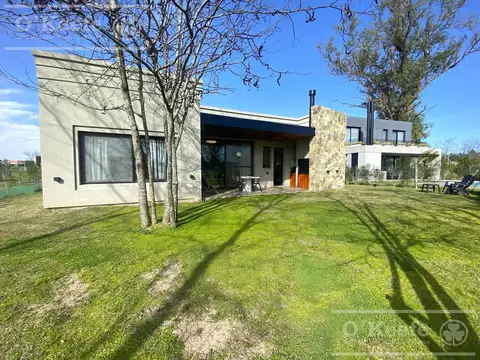 Casa en Venta en Guillermo E Hudson, USD 335.000