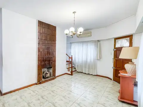 3 de febrero  al 1000 esquina Neuquen