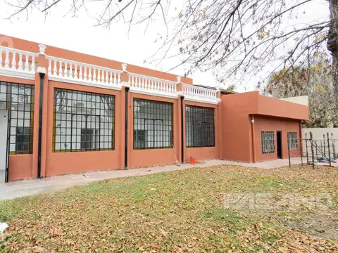 ALQUILER – IMPORTANTE PROPIEDAD COMERCIAL / PROFESIONAL EN SAN ANDRÉS (SAN MARTÍN)