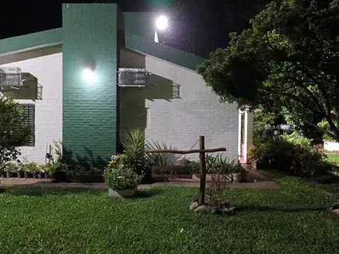 Casa en Alquiler Temporal con 2 cocheras