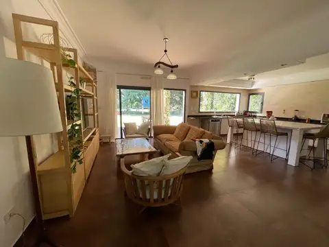 Avenida del Silencio 100