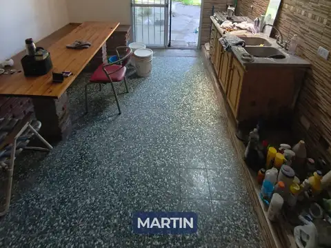 Casa en Alquiler con 3 cocheras
