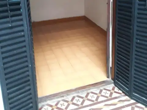 Depto Tipo Casa en Venta 80 años