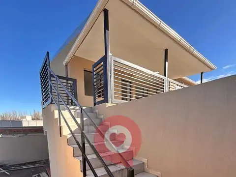 Local en Venta en Confluencia, USD 463.000