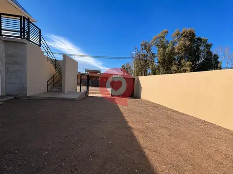 Local en Venta en Confluencia, USD 463.000