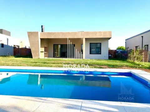 Casa 4 ambientes con 3 baños