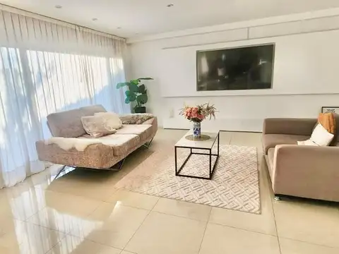 Casa en Alquiler de 4 dormitorios