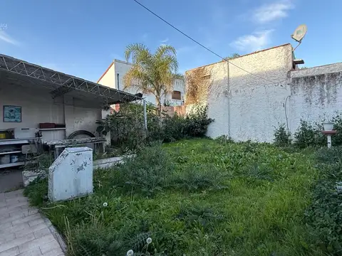 Casa en Alquiler con 1 cochera