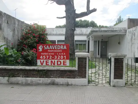 Casa 4 AMB JARDIN E/AUTOS FONDO LIBRE ( 8.66 X 44)