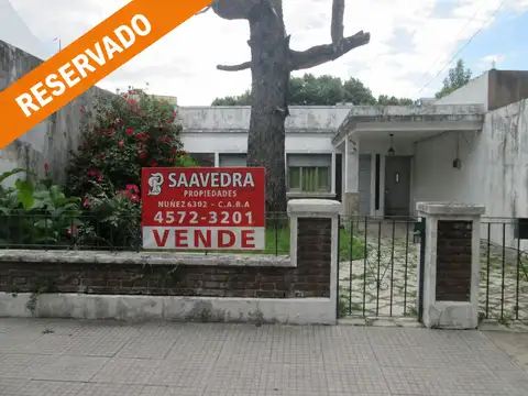 Casa 4 AMB JARDIN E/AUTOS FONDO LIBRE ( 8.66 X 44)