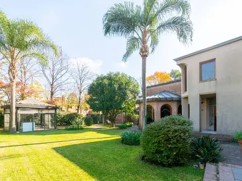 VENTA Casa 5 ambientes - ACEPTA PERMUTA 