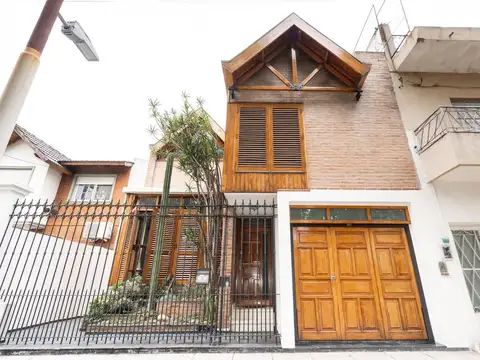 VENTA CASA SANTOS LUGARES 4 AMBIENTES PARQUE