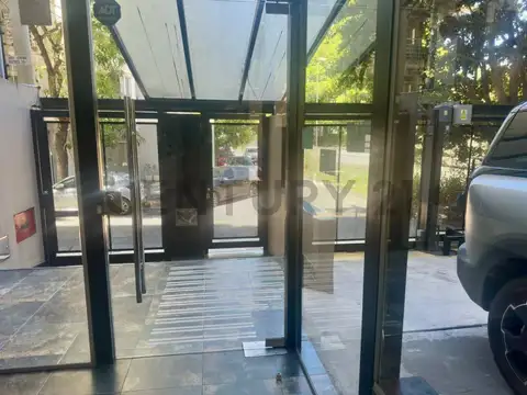 Oficina en Alquiler con 1 cochera