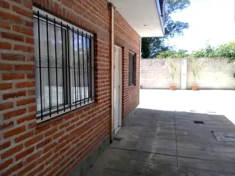 3 AMBIENTES EN COMPLEJO Y PLANTA BAJA
