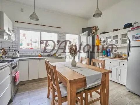 Depto Tipo Casa en Venta de 4 ambientes