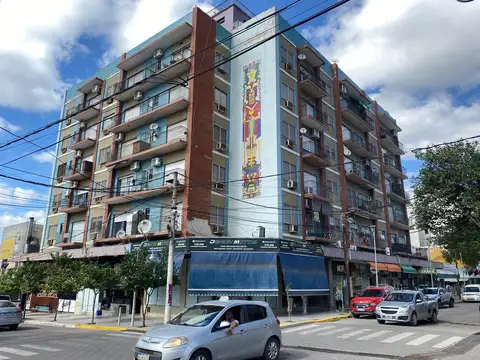 Caseros 100