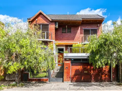 Casa en venta - 4 Dormitorios 3 Baños - City Bell