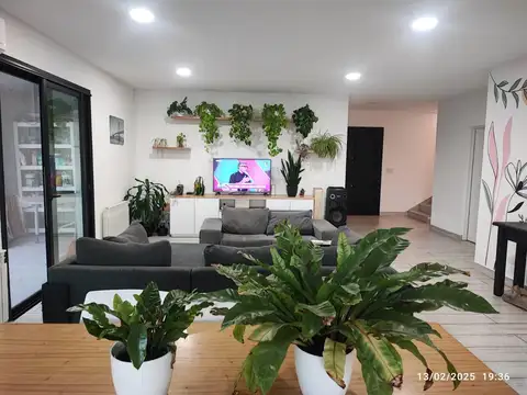 Casa 4 ambientes con 3 baños