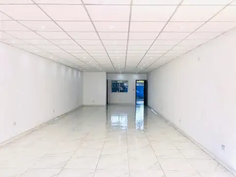 Local en Alquiler en De Vicenzo Grande, $ 2.250.000