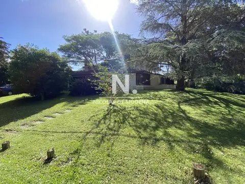En venta casa en Lugano de 3 dormitorios, Punta del Este