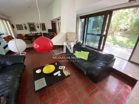 Casa 4 ambientes con 3 baños
