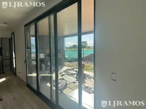 Casa en Venta desarrollada en 2 plantas en Canton Golf PG