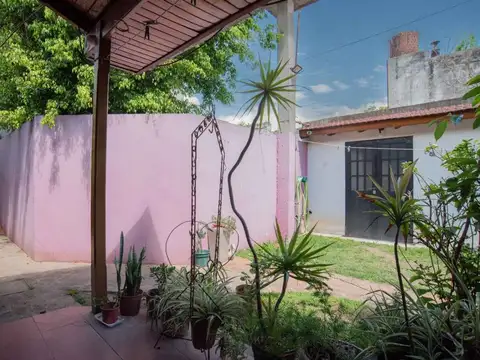 Depto Tipo Casa en Venta de 3 ambientes