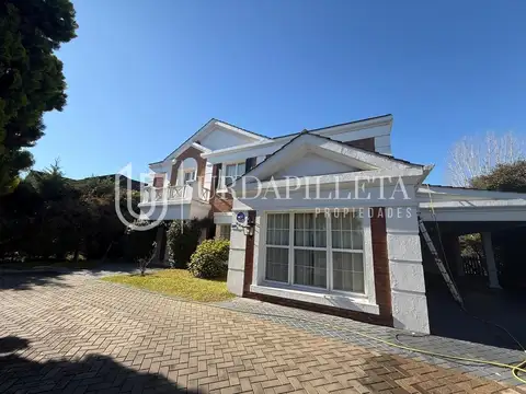 Casa en Alquiler de 3 dormitorios
