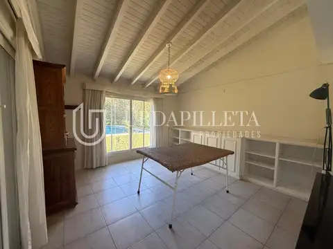 Casa en Alquiler con 5 cocheras