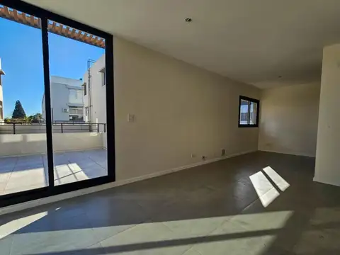 Depto Tipo Casa en Venta en Granadero Baigorria, USD 158.000