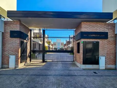 Depto Tipo Casa en Venta de 3 ambientes