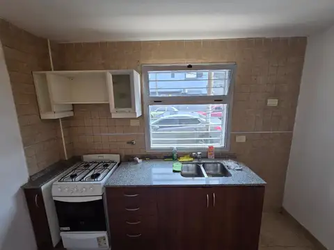 Francisco Portela 600, Piso pb