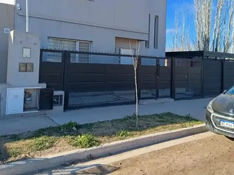 VENTA DÚPLEX TRES DOMITORIOS - CIPOLLETTI