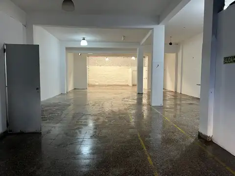 ALQUILER GALPON 240 m2 AVENIDA CROVARA. LA TABLADA