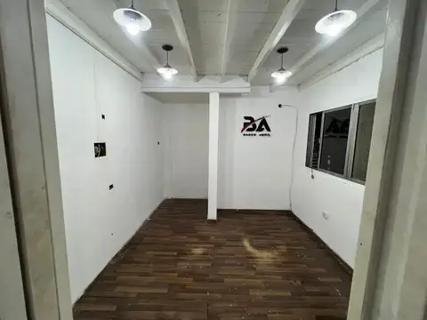 ALQUILER GALPON 240 m2 AVENIDA CROVARA. LA TABLADA