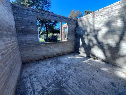 Casa 4 ambientes con 2 baños