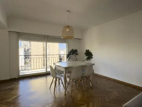 Departamento 8 ambientes con 3 baños