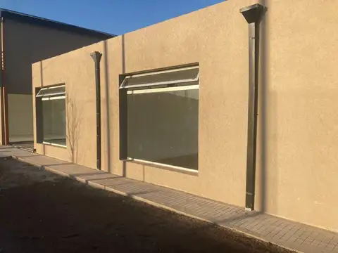 Los Lapachos, Pérez 100