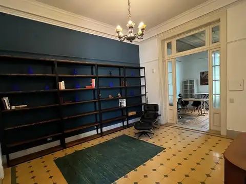 Piso por escalera con terraza totalmente reciclado