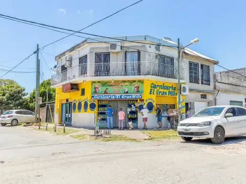 VENTA DE CASA CON LOCALES