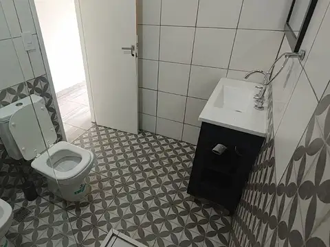 Casa 3 ambientes con 1 baño