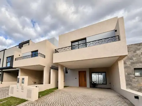 VENTA DUPLEX QUEBRADAS DE MANANTIALES