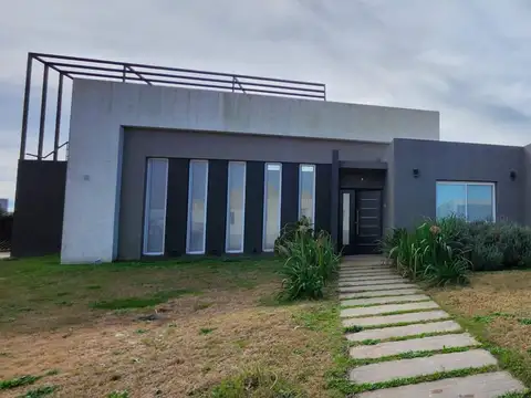 Casa en Alquiler en San Sebastián, USD 1.100